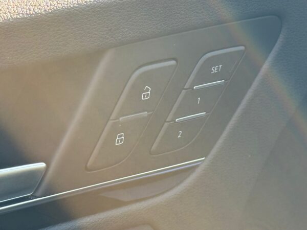 AUDI SQ5 TDI V6 QUATTRO / FULL OPTIONS / CUIR / 1ERE MAIN - Image 24