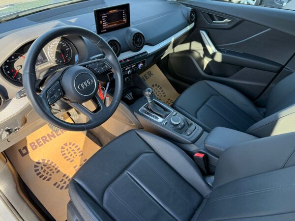 Audi Q2 1.0 TFSI S tronic / TOIT / AUTO / CUIR / LED - Image 9