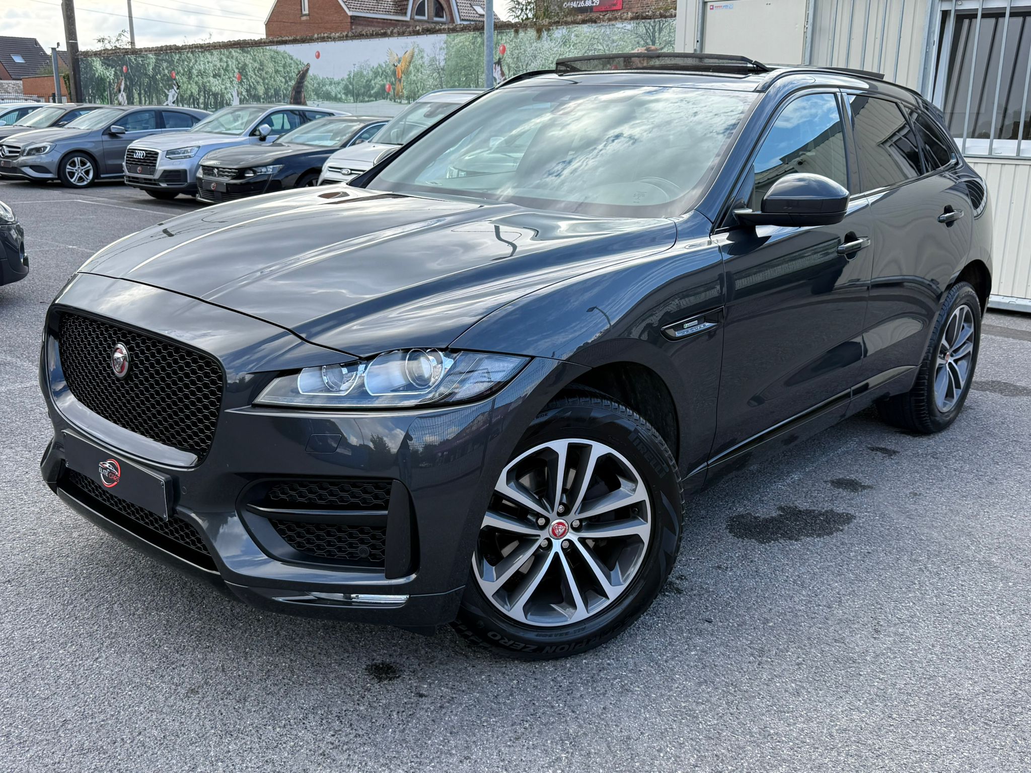 Jaguar F-Pace 2.0 D AWD R-Sport / PACK SPORT / PANO / CUIR / LED