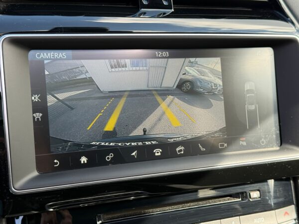 Jaguar F-Pace 2.0 D AWD R-Sport / PACK SPORT / PANO / CUIR / LED - Image 17