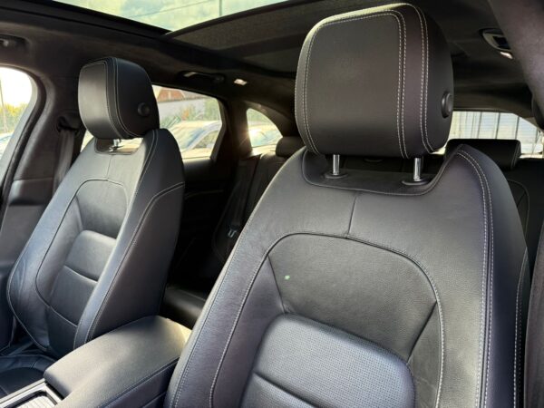 Jaguar F-Pace 2.0 D AWD R-Sport / PACK SPORT / PANO / CUIR / LED - Image 10