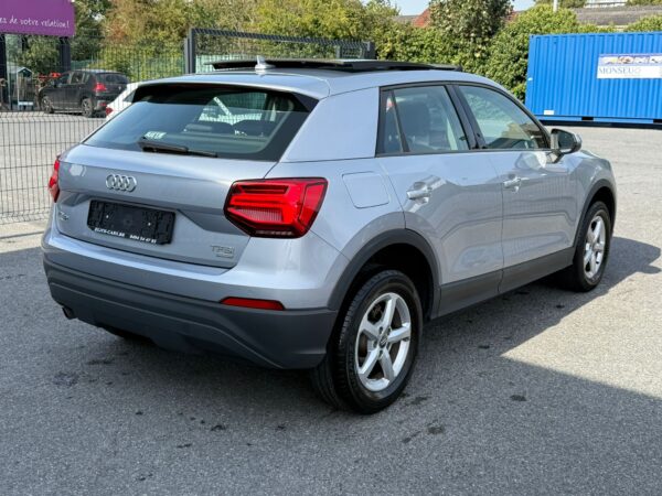 Audi Q2 1.0 TFSI S tronic / TOIT / AUTO / CUIR / LED - Image 5