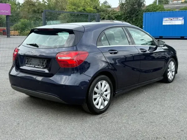 Mercedes-Benz A 180 1.6l - Image 6