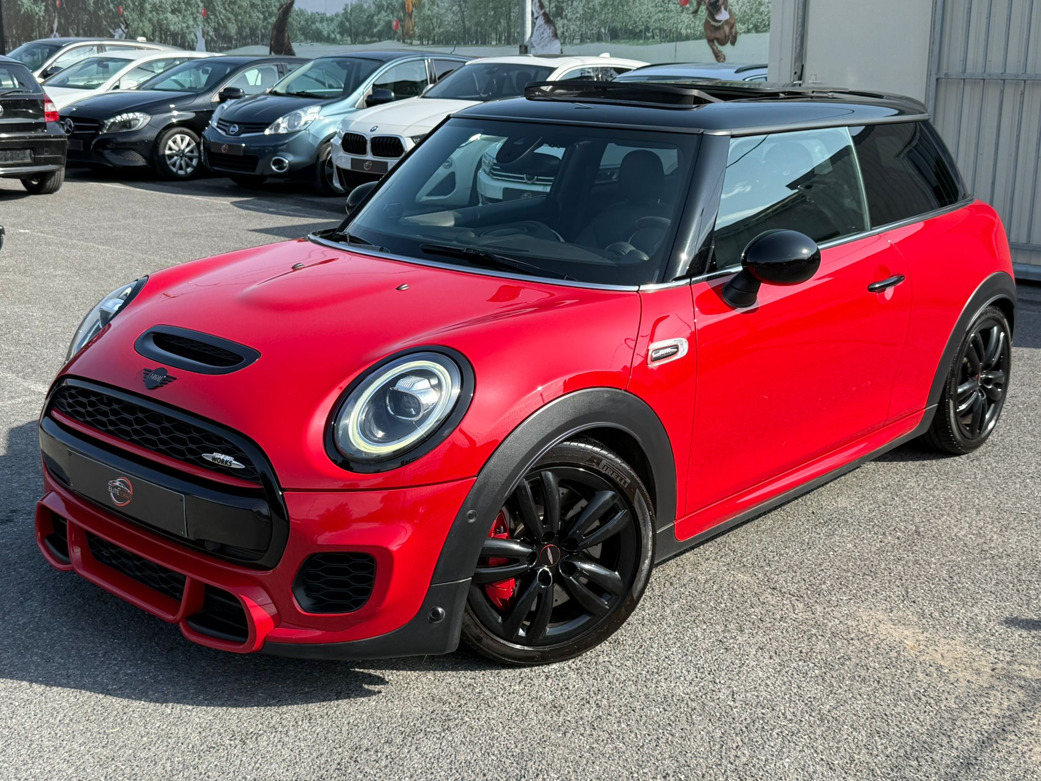 MINI John Cooper Works PERFECT CONDITIONS / CAMERA / CARPLAY / FULL BOOK