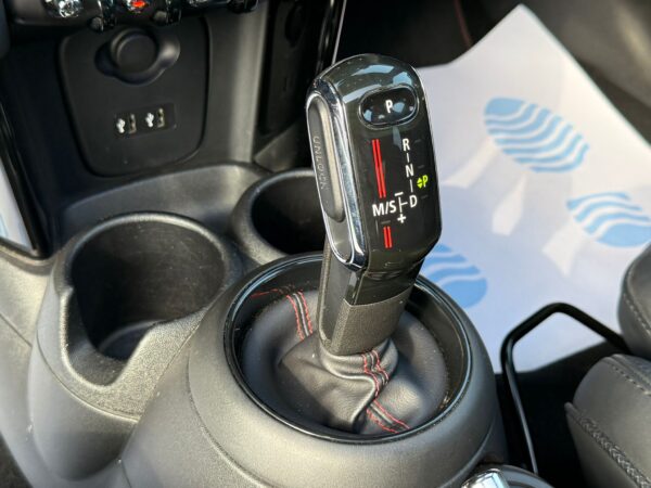 MINI John Cooper Works PERFECT CONDITIONS / CAMERA / CARPLAY / FULL BOOK - Image 21