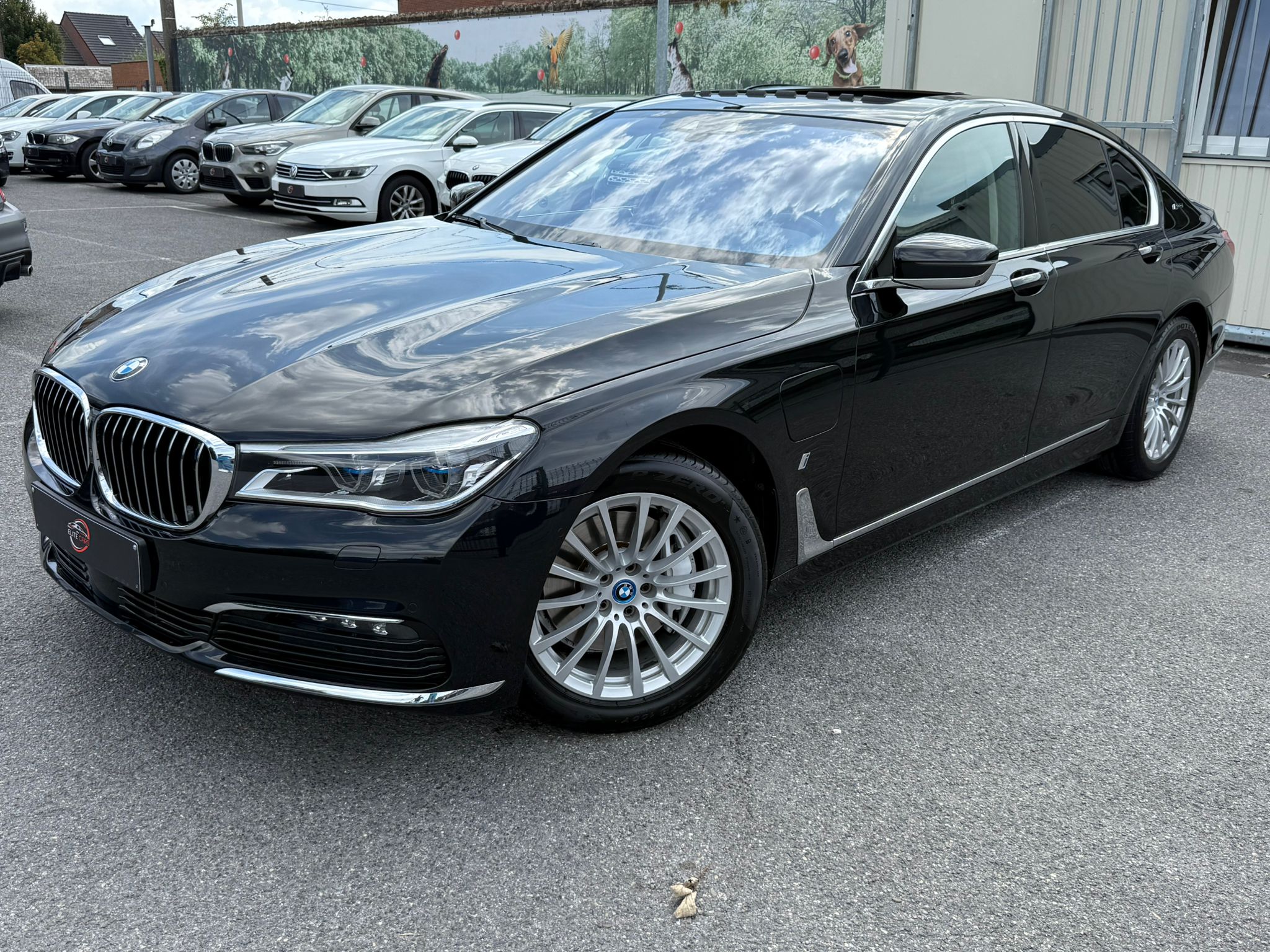 BMW 740 e iPerformance / FULL SERVICE / CUIR / TOIT OUVRANT