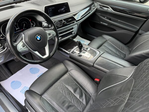 BMW 740 e iPerformance / FULL SERVICE / CUIR / TOIT OUVRANT - Image 9