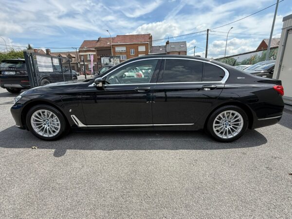 BMW 740 e iPerformance / FULL SERVICE / CUIR / TOIT OUVRANT - Image 8