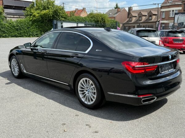 BMW 740 e iPerformance / FULL SERVICE / CUIR / TOIT OUVRANT - Image 7