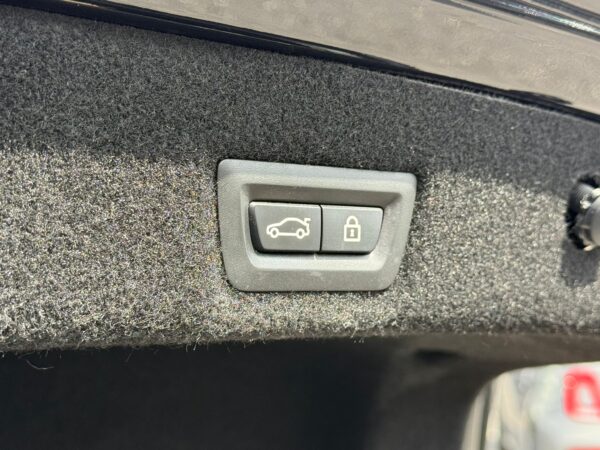 BMW 740 e iPerformance / FULL SERVICE / CUIR / TOIT OUVRANT - Image 31