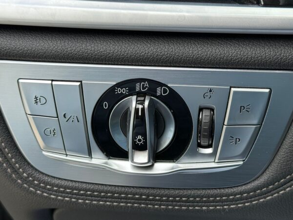 BMW 740 e iPerformance / FULL SERVICE / CUIR / TOIT OUVRANT - Image 22