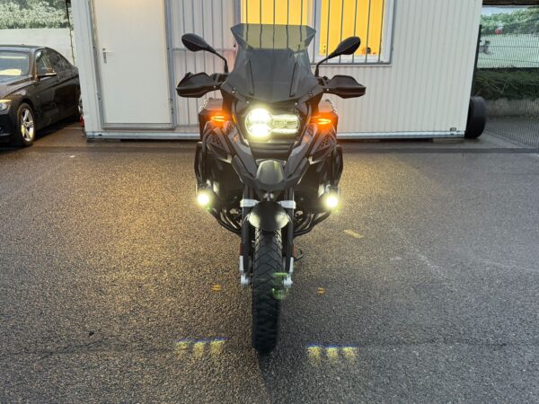BMW R 1250 GS Adventure TRIPLE BLACK / AKRA / TOP CASE / SHIFTER - Image 2