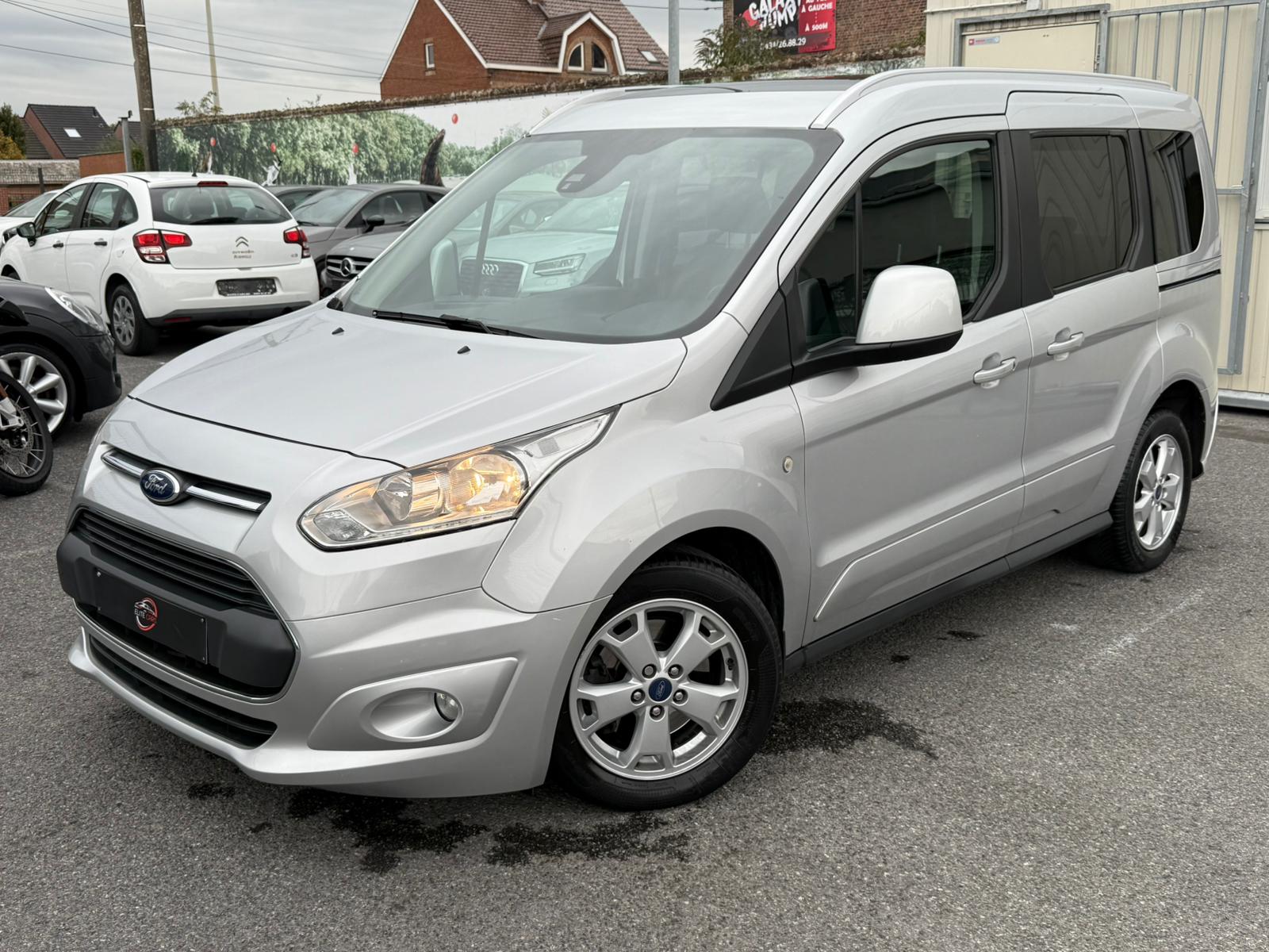 Ford Tourneo Connect 1.5 TDCi PANO / REGU / CLIM / CAMERA