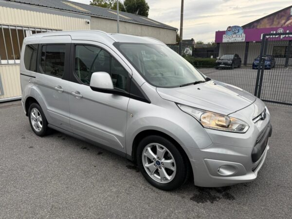 Ford Tourneo Connect 1.5 TDCi PANO / REGU / CLIM / CAMERA - Image 3