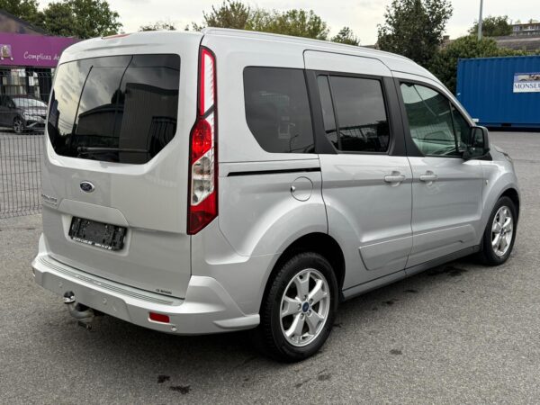 Ford Tourneo Connect 1.5 TDCi PANO / REGU / CLIM / CAMERA - Image 5