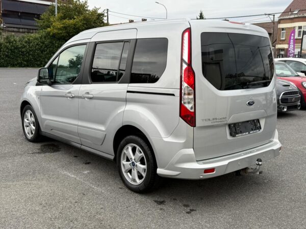 Ford Tourneo Connect 1.5 TDCi PANO / REGU / CLIM / CAMERA - Image 7