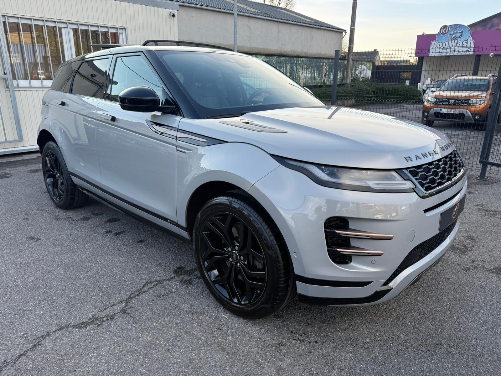 Land Rover Range Rover Evoque 2.0 TD4 4WD R-Dynamic / CUIR / CAMERA / CARPLAY - Image 3