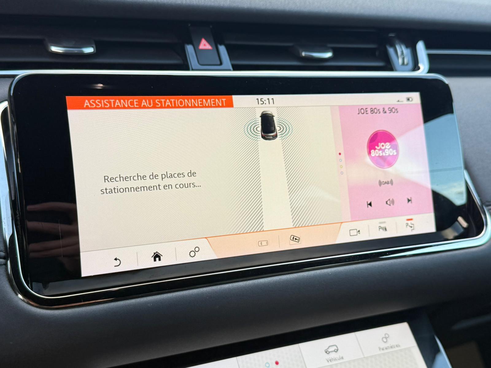 Land Rover Range Rover Evoque 2.0 TD4 4WD R-Dynamic / CUIR / CAMERA / CARPLAY - Image 25