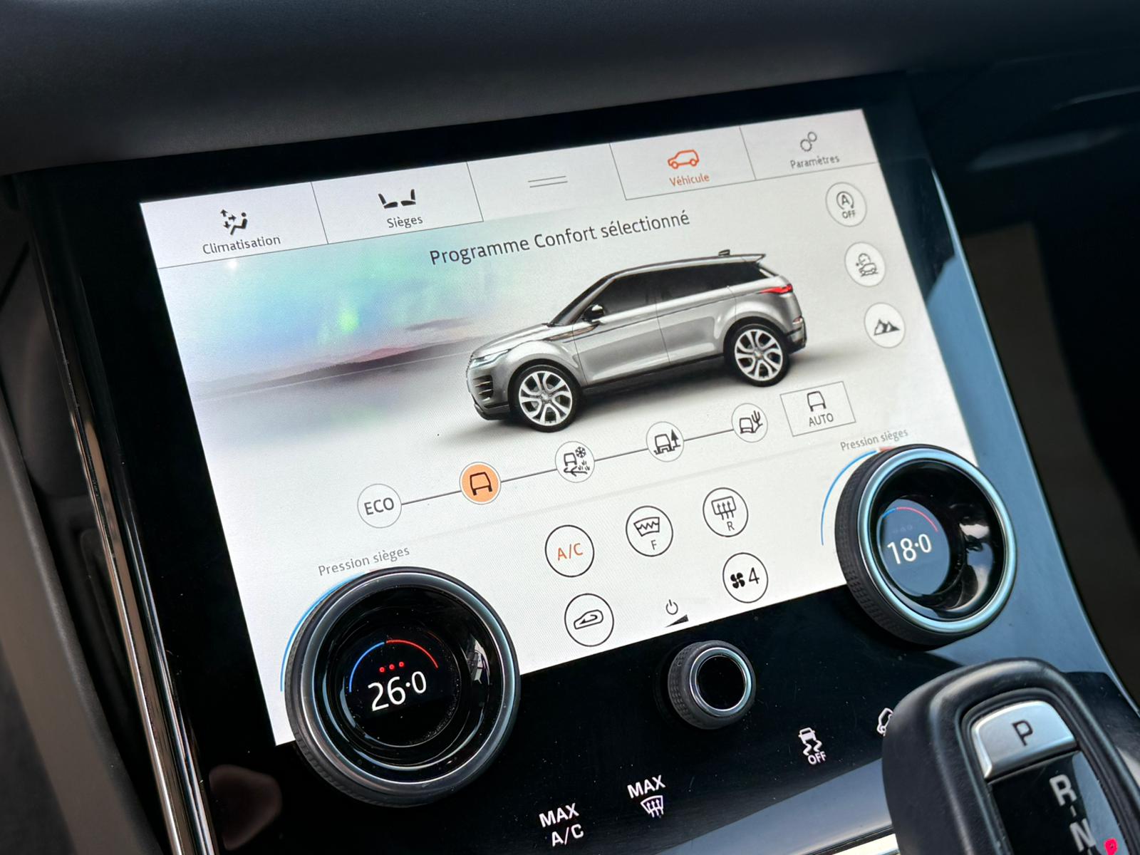 Land Rover Range Rover Evoque 2.0 TD4 4WD R-Dynamic / CUIR / CAMERA / CARPLAY - Image 27