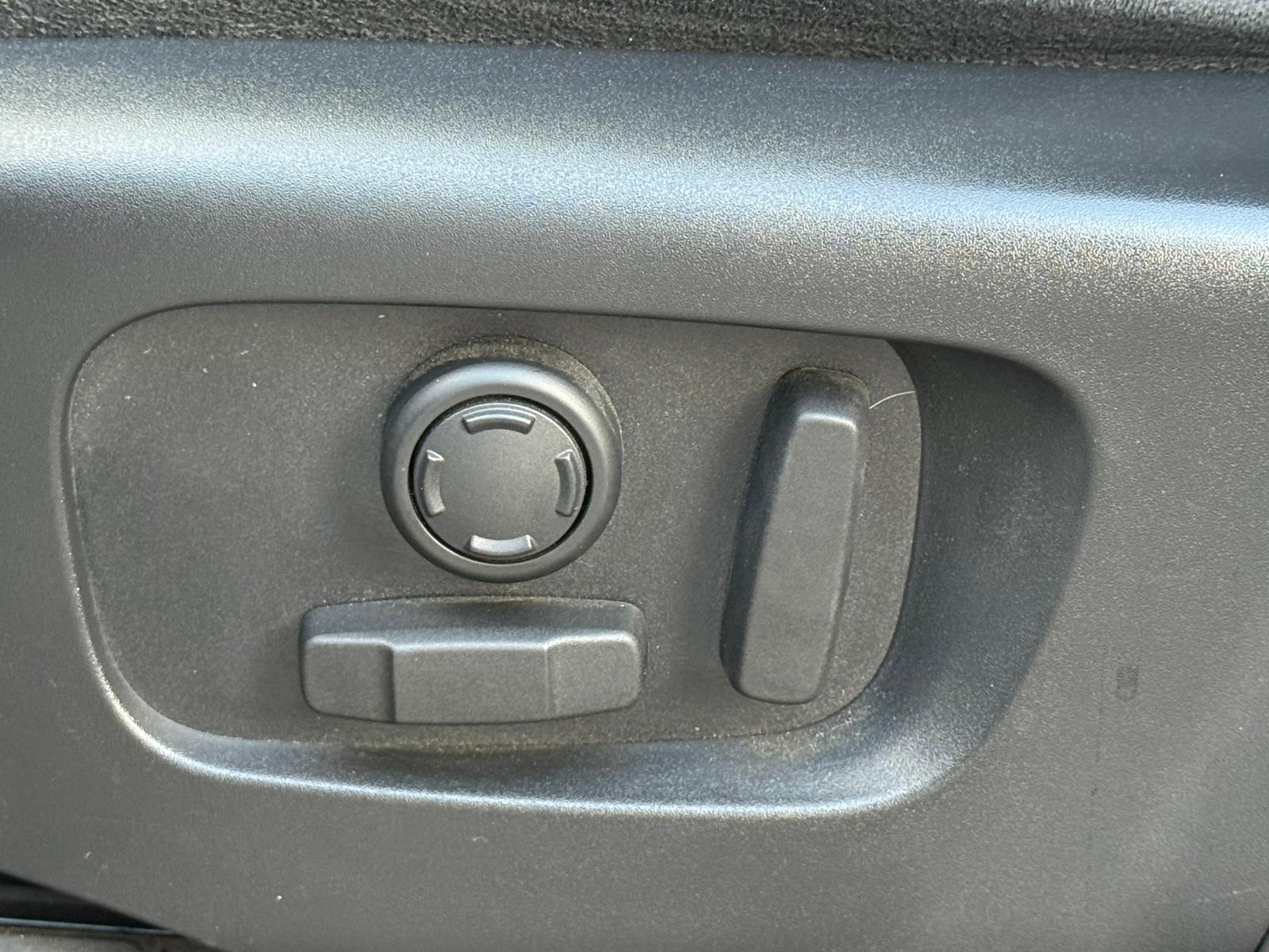 Land Rover Range Rover Evoque 2.0 TD4 4WD R-Dynamic / CUIR / CAMERA / CARPLAY - Image 33